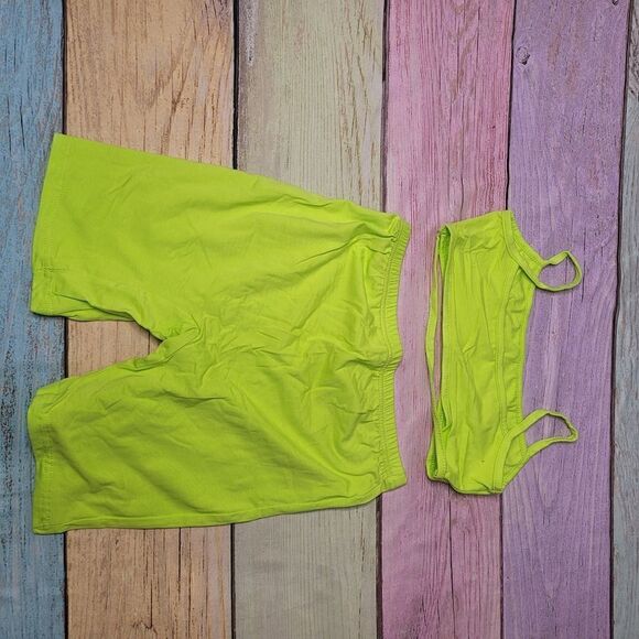 Women's 2 Piece Crop Top Shorts Set Small - Picture 4 of 4